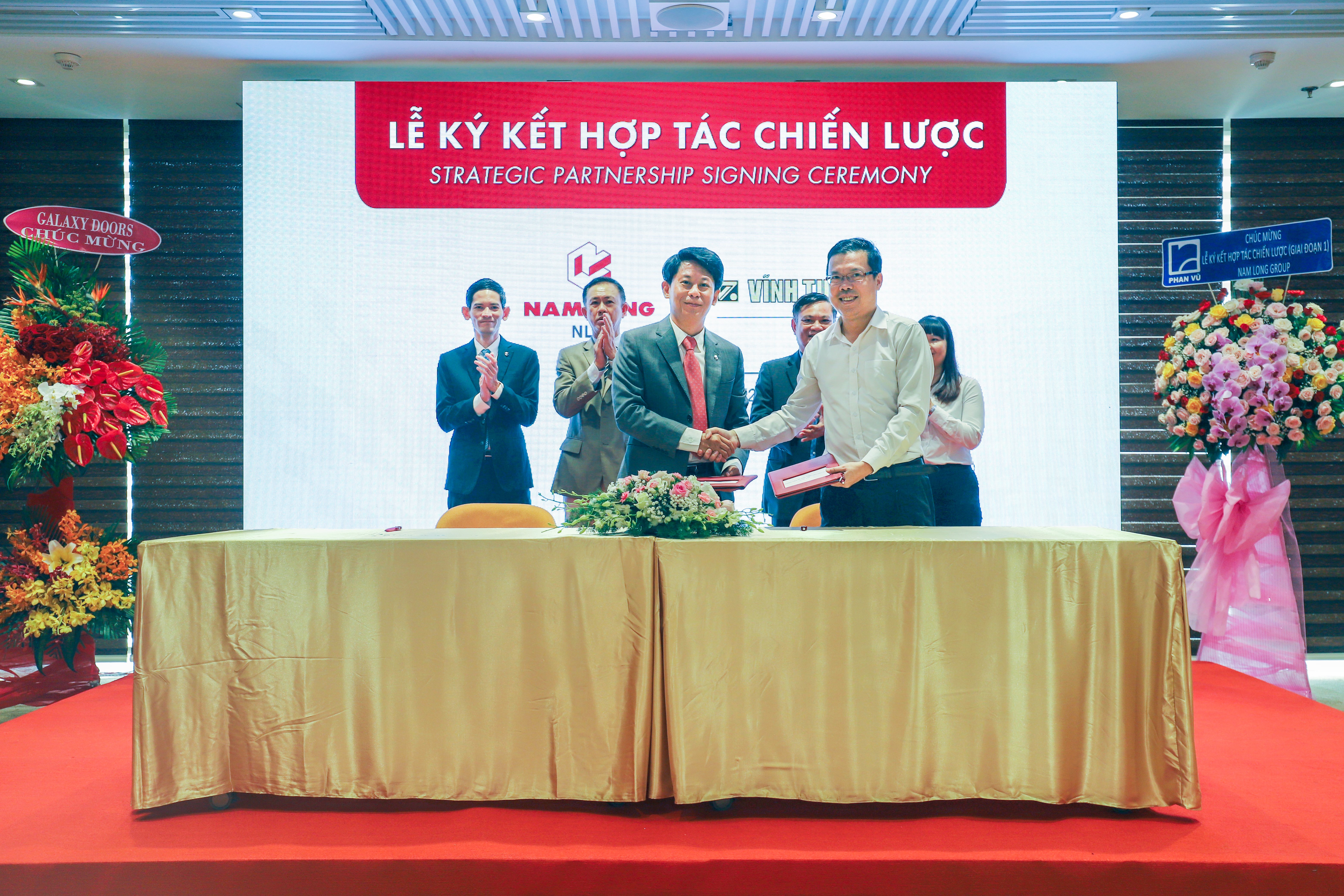 Saint-Gobain Vietnam ky ket voi Nam Long Group